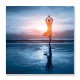 24mama掛畫 單聯式 女人 健康 太陽 日出 放鬆 美麗 剪影 戶外 無框畫 時鐘掛畫 30x30cm-海邊瑜珈
